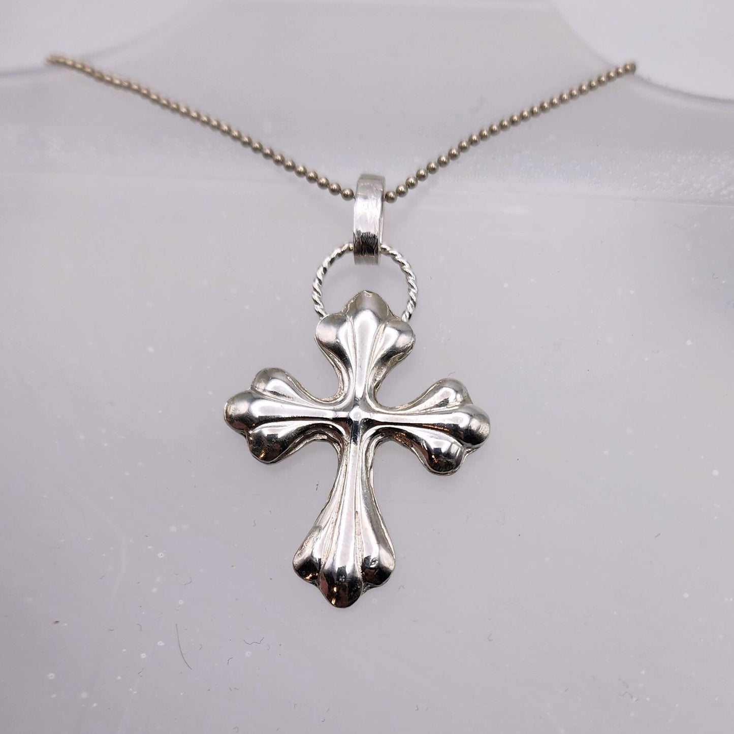 Flourette Cross