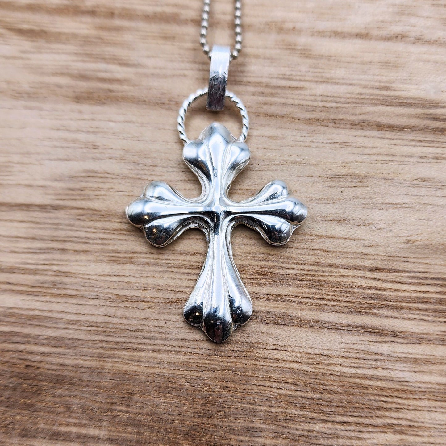 Flourette Cross