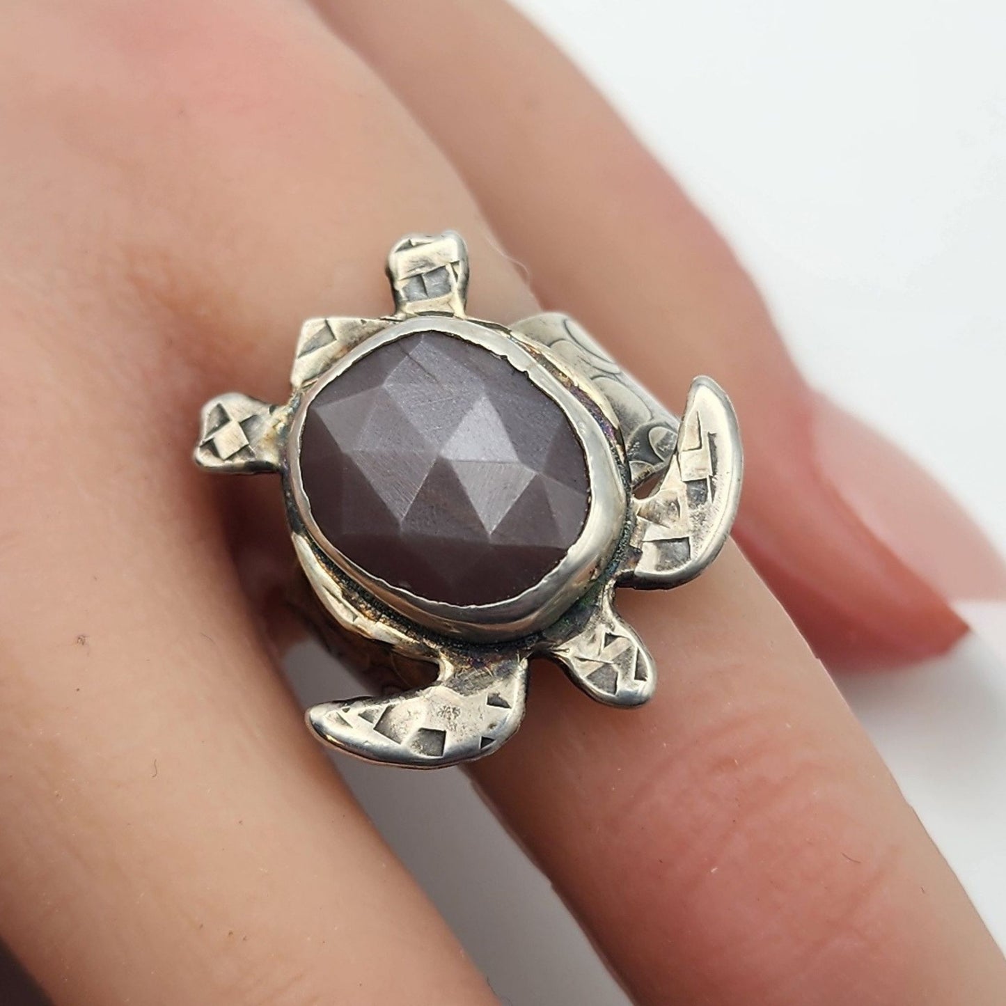 Turtle adjustable ring