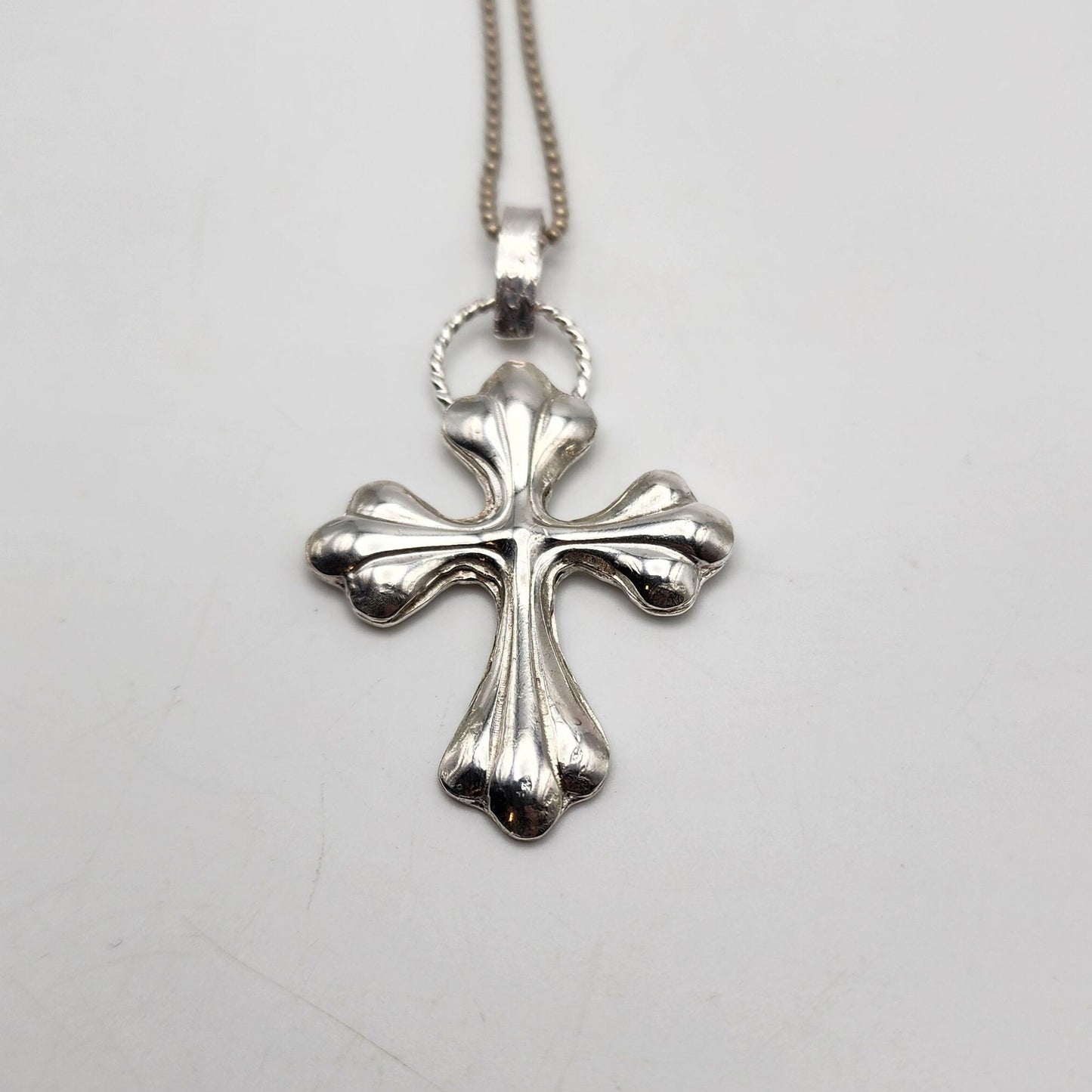 Flourette Cross