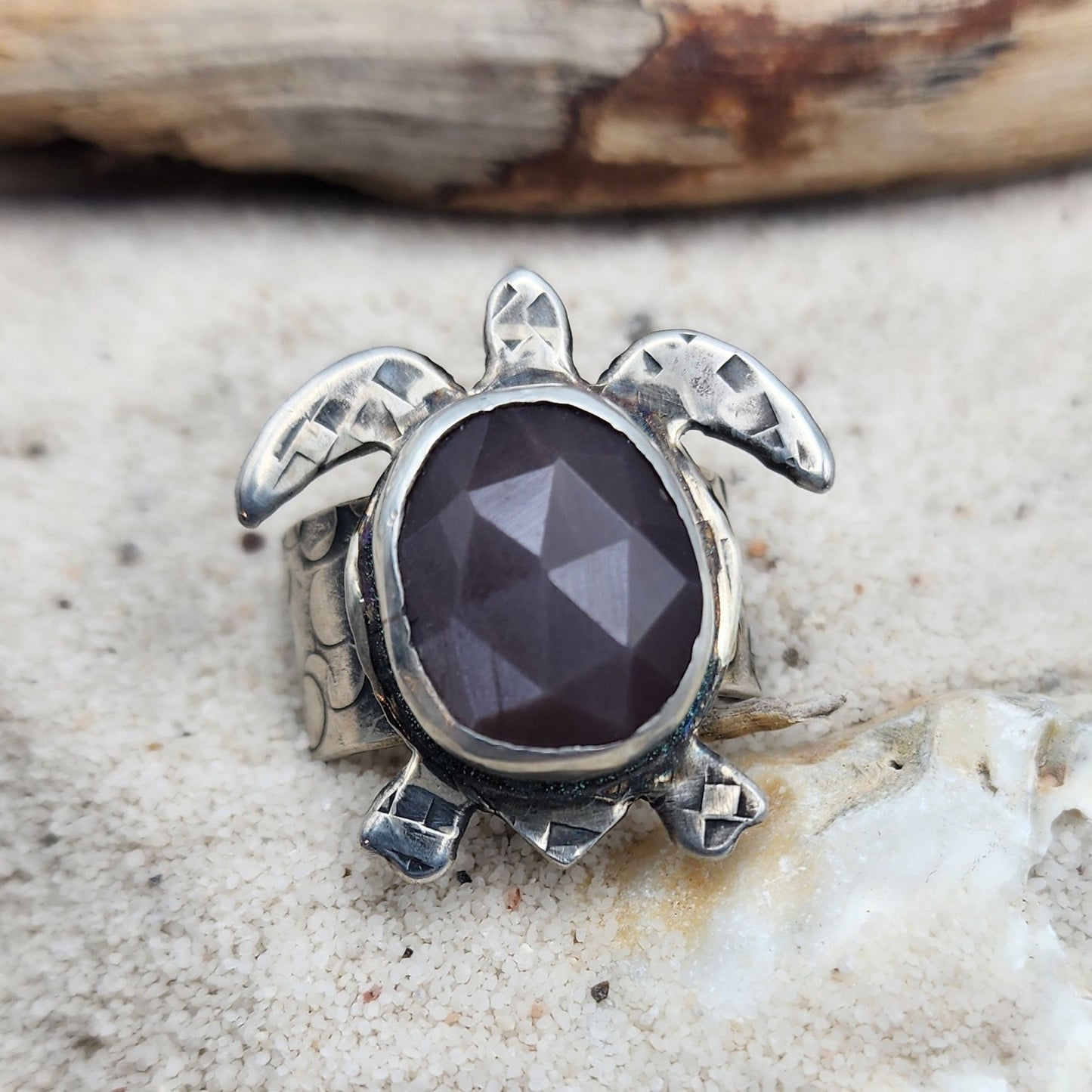 Turtle adjustable ring