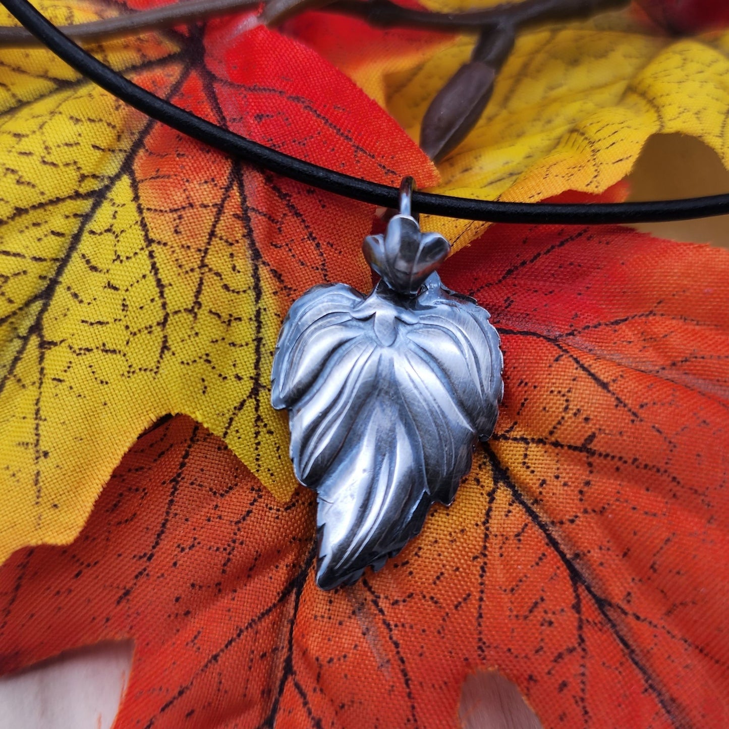 Simple Leaf Pendant