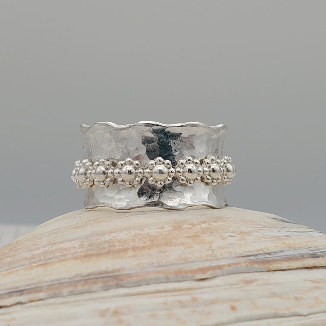 Spinner-Ring Floral