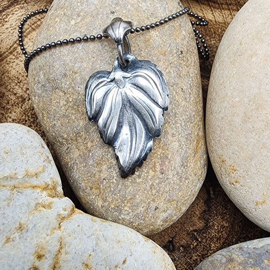 Simple Leaf Pendant